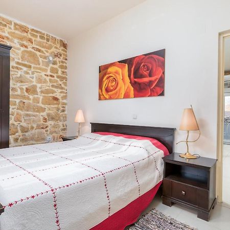 Apartment Nikola Fazana Bagian luar foto