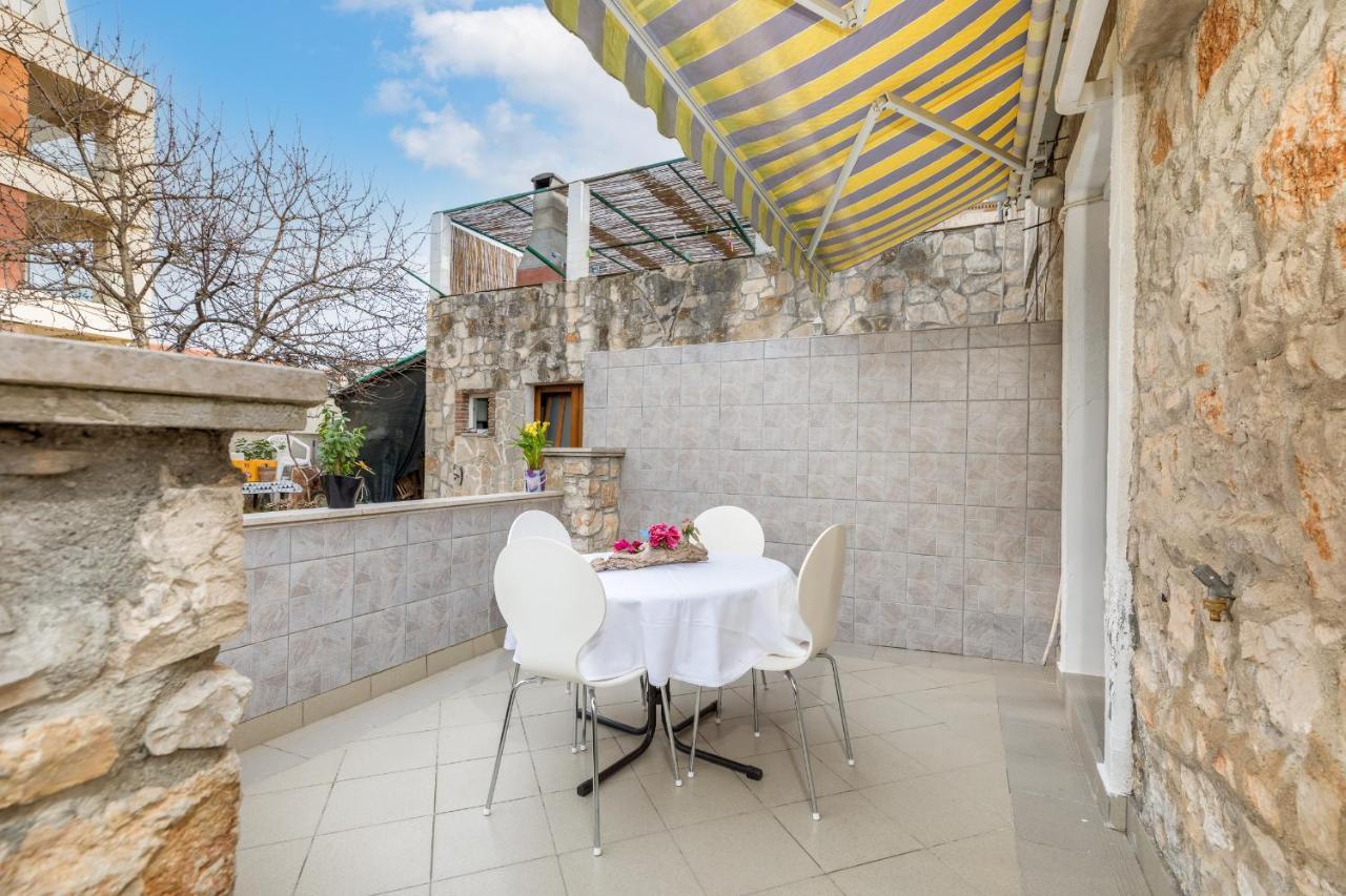 Apartment Nikola Fazana Bagian luar foto